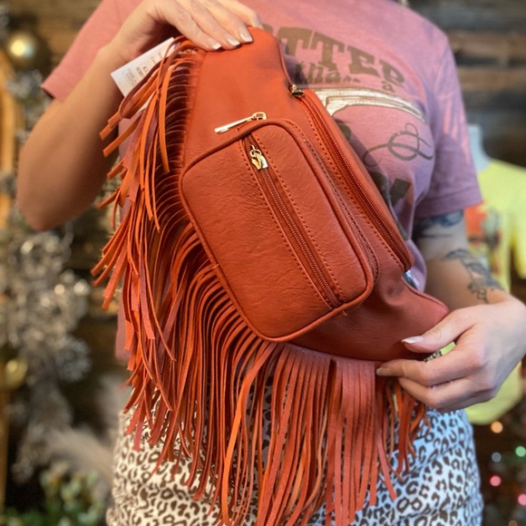Orange fringe Fanny pack with adjustable strap and pockets - Picture 6 of 6